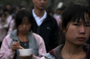 "РАБ"ота на заводе Foxconn